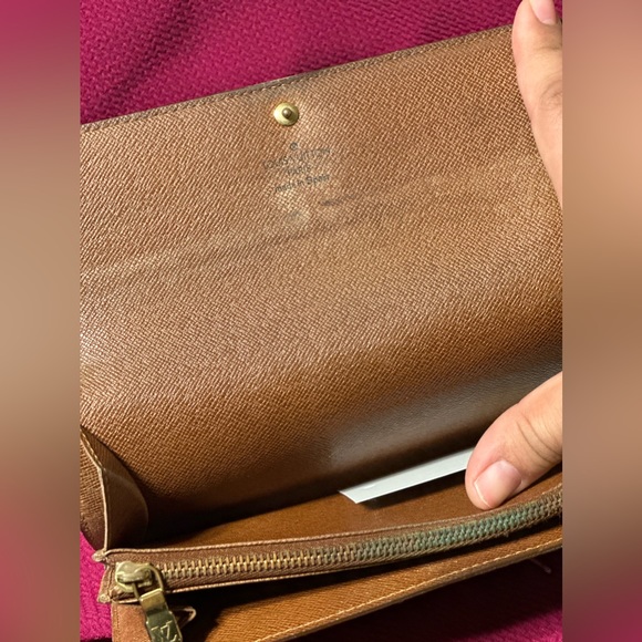 Authentic Louis Vuitton Monogram wallet - Picture 8 of 10